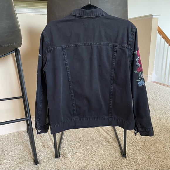 embroidered jacket - Picture 3 of 7